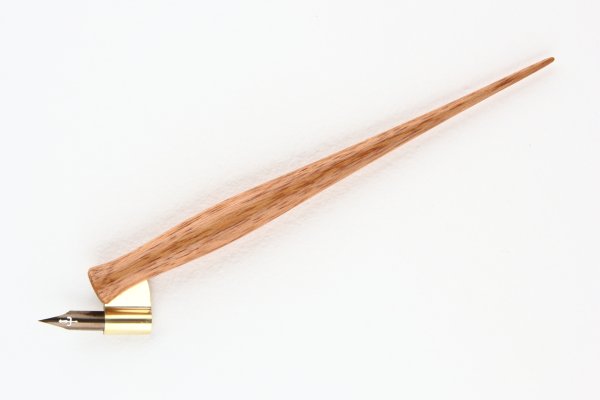 Oblique pen holder made of Makore wood