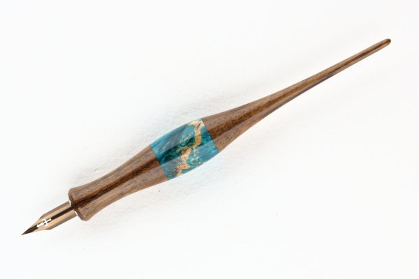 Straight pen holder made of Amazaque wood and stabilized Box Elder Burl