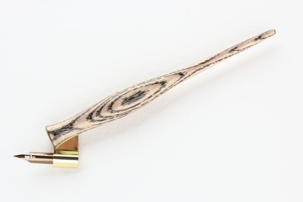 Oblique pen holder made of Ash wood