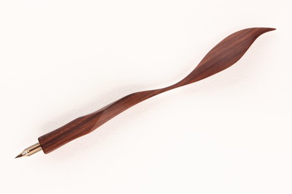 Ergonomic, hand carved straight pen holder made of Pau Ferro wood