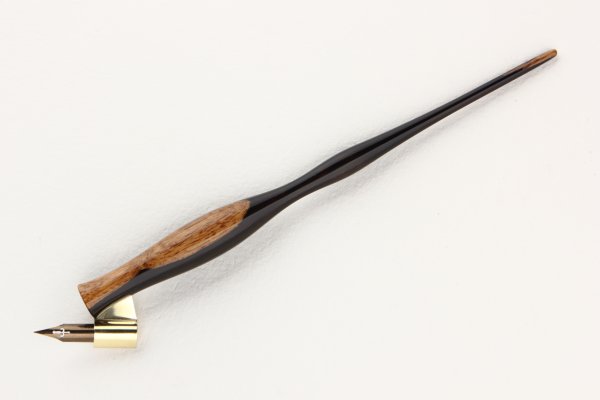 Oblique pen holder made of African Blackwood