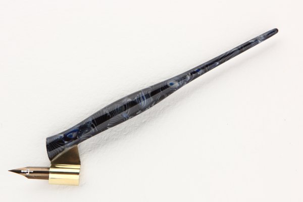 Ergonomic oblique pen holder made of Old French Galalith